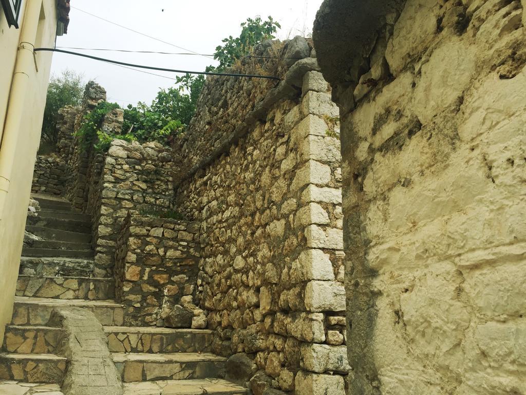 Amphora Guesthouse Himarë Exterior foto